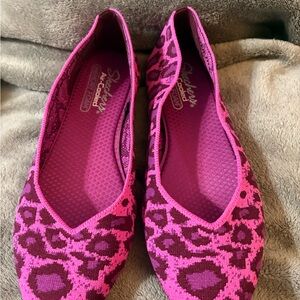 Skechers Women's Fuchsia Leopard Print Flats